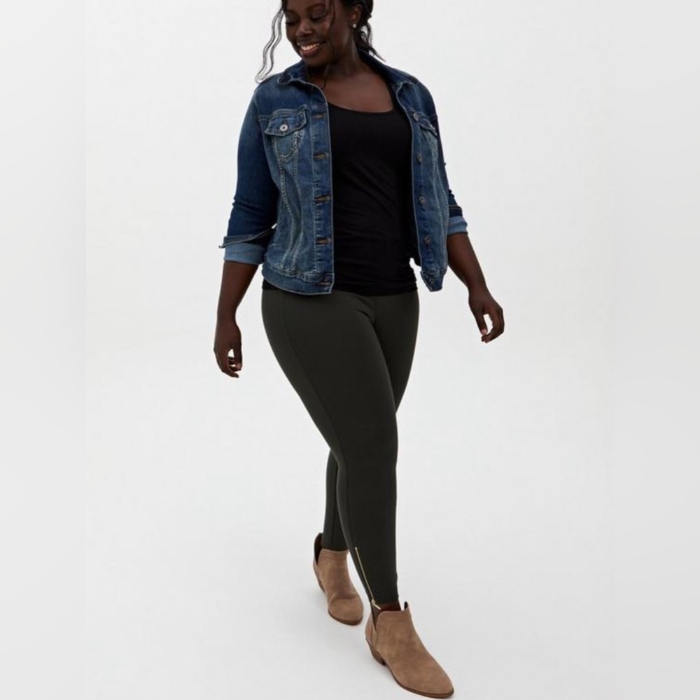 New With Tag Torrid Pixie Skinny Studio Luxe Ponte High-Rise Zippered Pant
